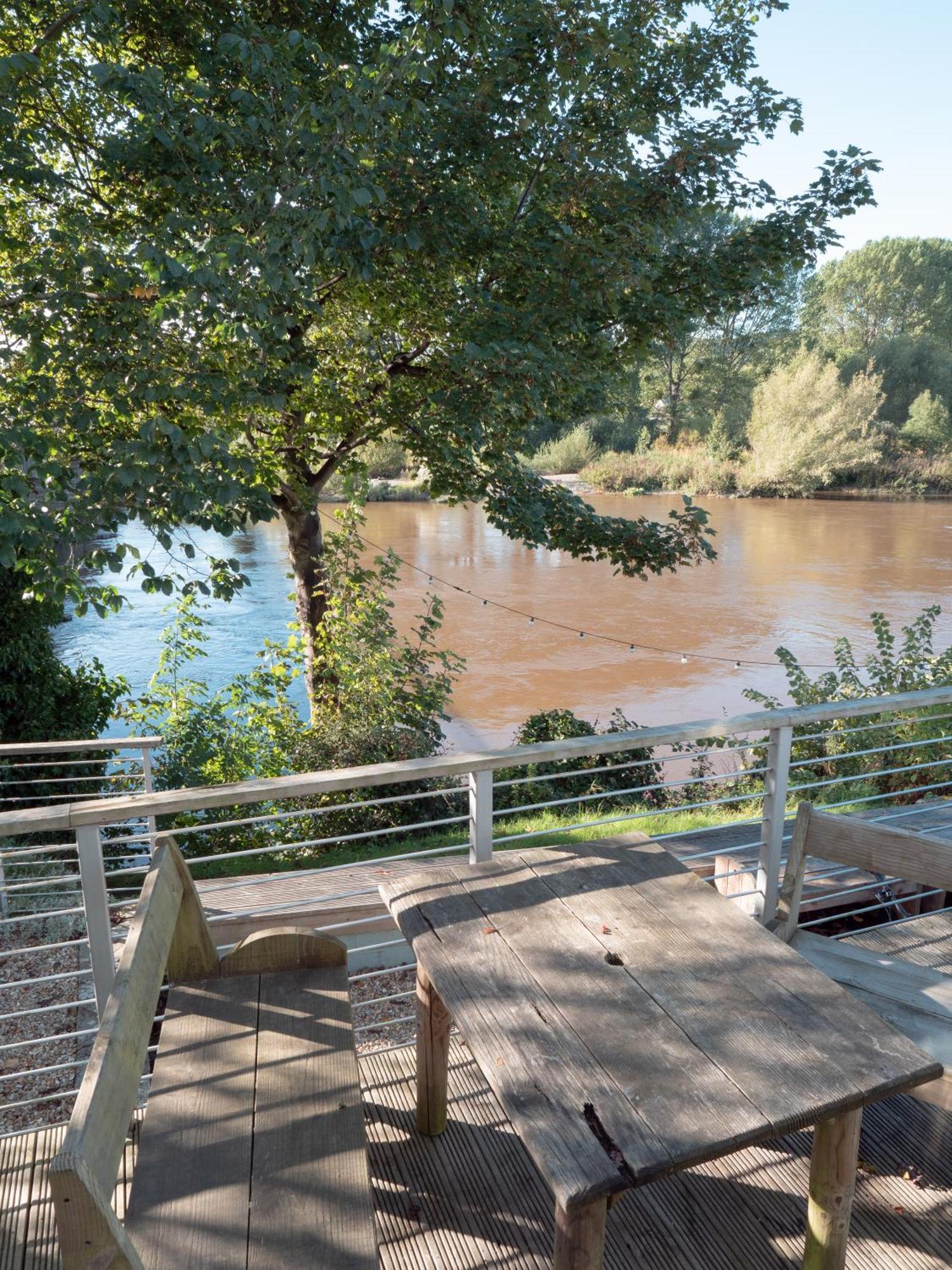 Apartment By The River *